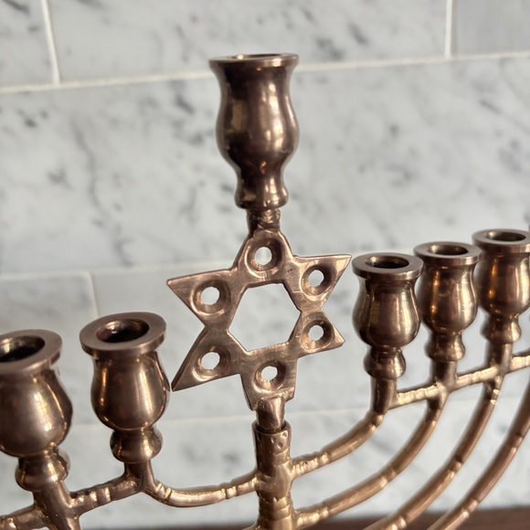 Vintage Brass Hanukkah Menorah, 9 Branch Candelabrum - Picture 13 of 13